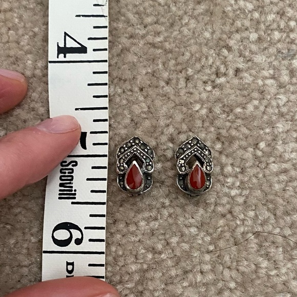 Vintage Sterling Silver & Carnelian Earrings - Picture 5 of 7